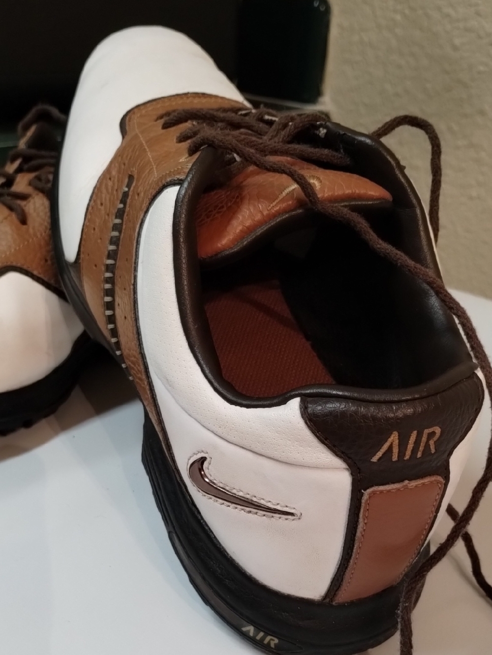 Nike Men's White and Brown Air Golf Sneakers